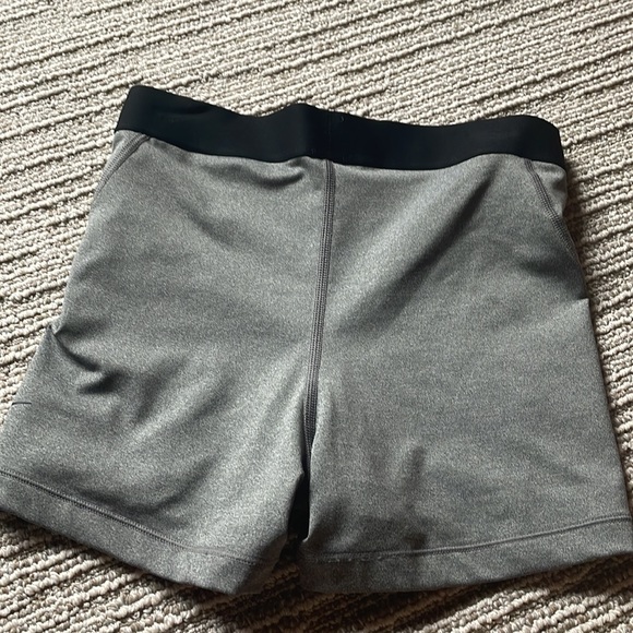 nike pros grey size small - Picture 3 of 4